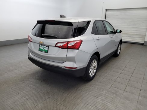 Used 2019 Chevrolet Equinox LS w/ LS Convenience Package image 9
