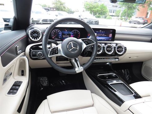 Used 2025 Mercedes-Benz CLA 250 4MATIC image 10
