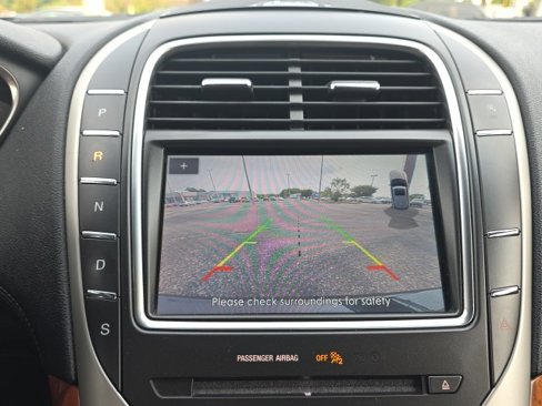 Used 2020 Lincoln Nautilus Reserve image 21