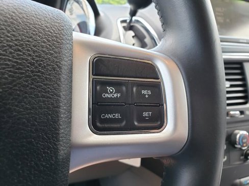 Used 2017 Dodge Grand Caravan SE w/ Power Window Group image 21