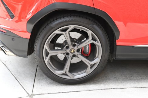 Used 2019 Lamborghini Urus image 25