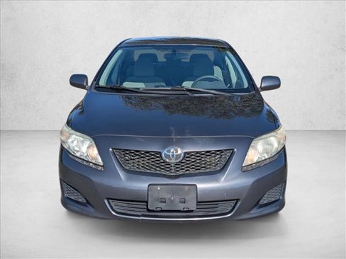 Used 2010 Toyota Corolla LE image 2