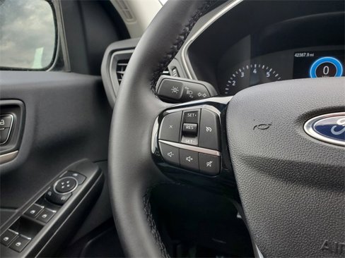 Used 2022 Ford Escape SEL image 13