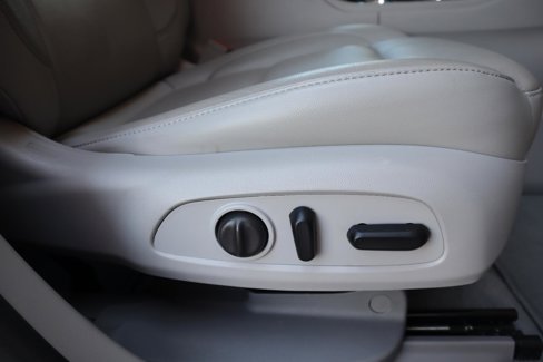 Used 2019 GMC Acadia SLT image 5