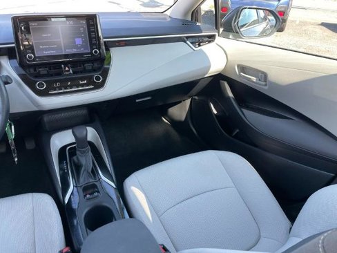Used 2022 Toyota Corolla LE image 9