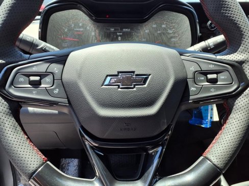 New 2025 Chevrolet Trax RS w/ Sunroof Package image 12