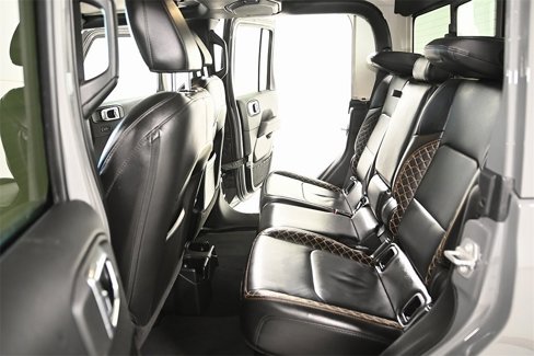 Used 2023 Jeep Gladiator Overland image 19