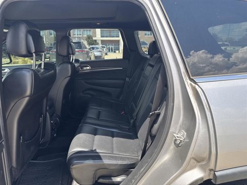 Used 2015 Jeep Grand Cherokee Limited w/ Luxury Group II image 9