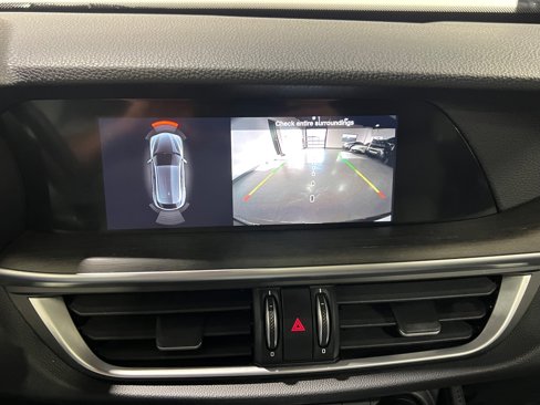 Used 2022 Alfa Romeo Stelvio Ti image 31
