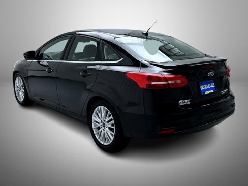 Used 2016 Ford Focus Titanium w/ Titanium Cold Weather Package image 7