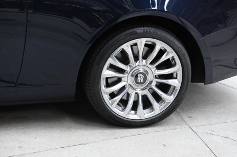 Used 2020 Rolls-Royce Dawn image 21