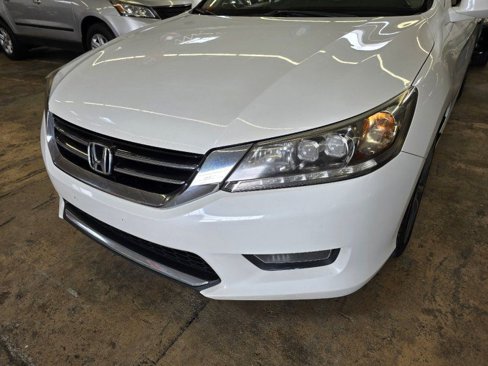 Used 2014 Honda Accord Touring image 30
