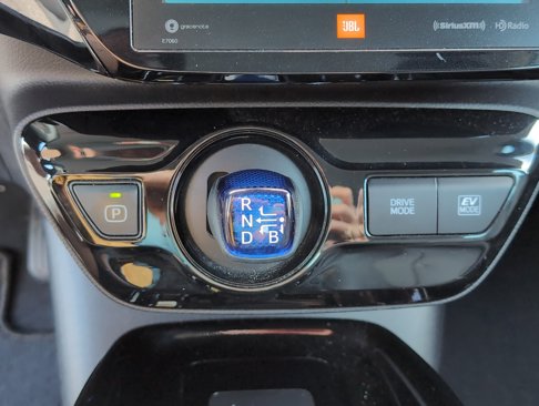 Used 2021 Toyota Prius L Eco image 18
