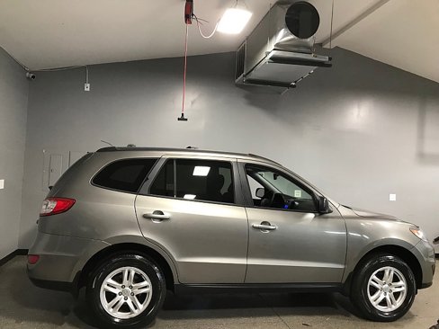 Used 2012 Hyundai Santa Fe GLS image 2