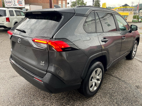 Used 2021 Toyota RAV4 LE image 5