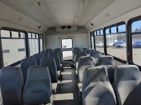 Used 2014 Chevrolet Express 4500 w/ Shuttle Bus Package image 9