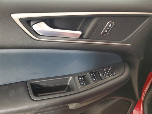 Used 2023 Ford Edge SEL w/ Sport Appearance Package image 19