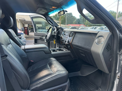 Used 2011 Ford F250 Lariat w/ Lariat Interior Pkg image 13