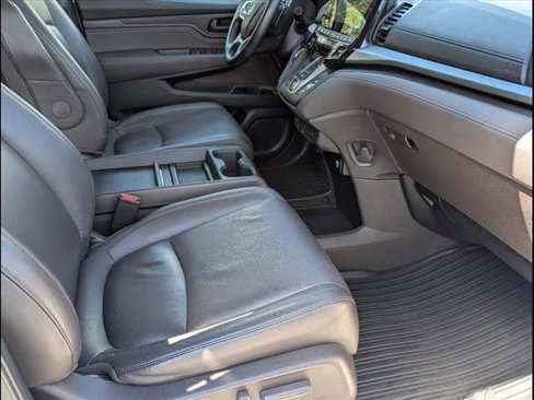 Certified 2018 Honda Odyssey Touring image 19