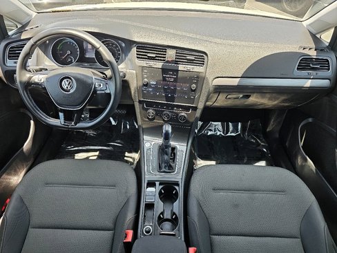 Used 2019 Volkswagen e-Golf SE w/ Driver Assistance Package image 9