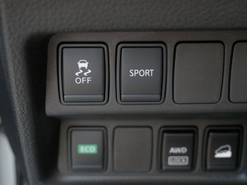 Used 2015 Nissan Rogue SV image 26