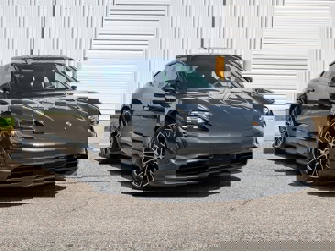 Certified 2022 Porsche Taycan image 11