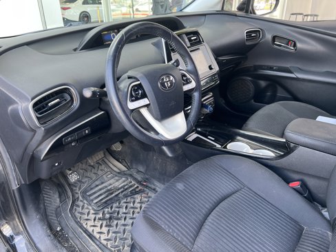 Used 2017 Toyota Prius image 6