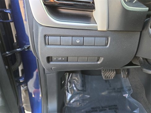 Used 2023 Nissan Rogue SV image 16