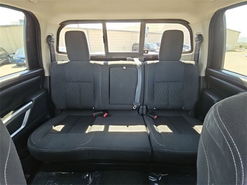 Used 2017 Nissan Titan SV image 24