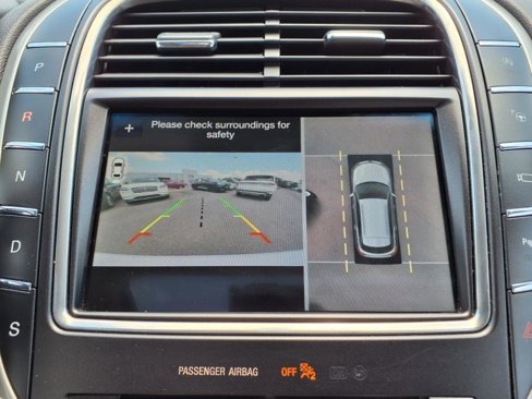 Used 2019 Lincoln Nautilus Reserve image 13