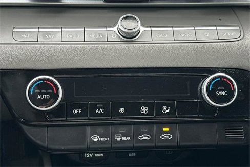 Certified 2024 Hyundai Elantra SEL image 21