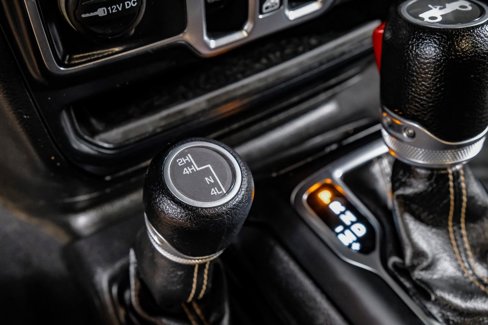 Used 2018 Jeep Wrangler Unlimited Sahara image 24