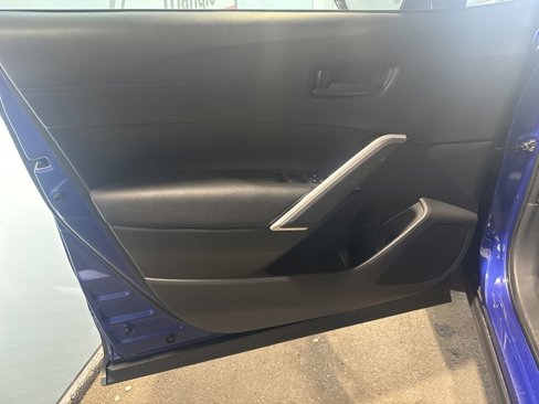 Used 2023 Toyota Corolla Cross LE image 29