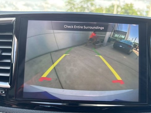 Used 2023 Chrysler Pacifica Limited image 30