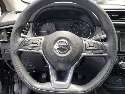 Used 2020 Nissan Rogue Sport SV image 20