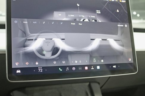 Used 2023 Tesla Model Y Performance image 19