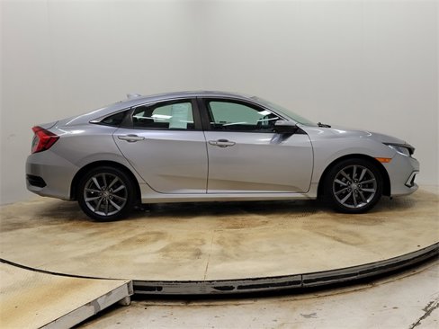 Used 2019 Honda Civic EX image 4