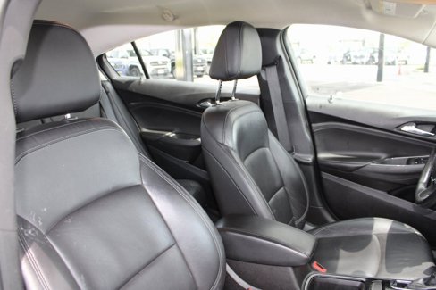 Used 2018 Chevrolet Cruze Premier image 37