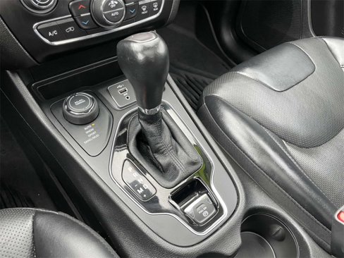 Used 2022 Jeep Cherokee Limited image 31
