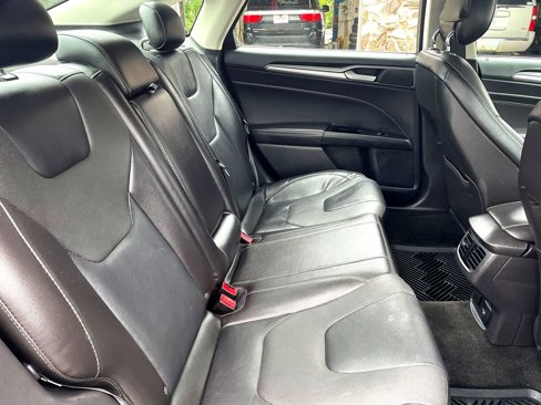 Used 2014 Ford Fusion Titanium image 11