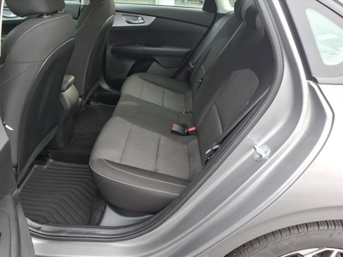 Used 2024 Kia Forte LXS image 8