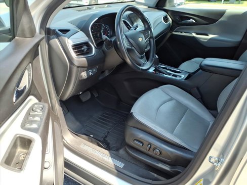 Used 2018 Chevrolet Equinox Premier image 4