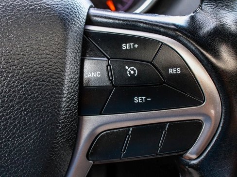 Used 2021 Jeep Grand Cherokee Limited image 29