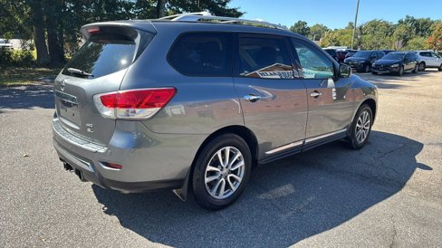 Used 2015 Nissan Pathfinder SL w/ SL Tech Package image 5