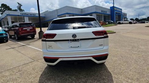 Used 2023 Volkswagen Atlas Cross Sport SEL R-Line image 7