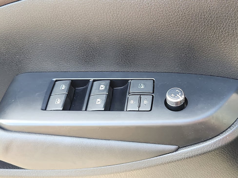 Used 2015 Toyota Highlander XLE image 28
