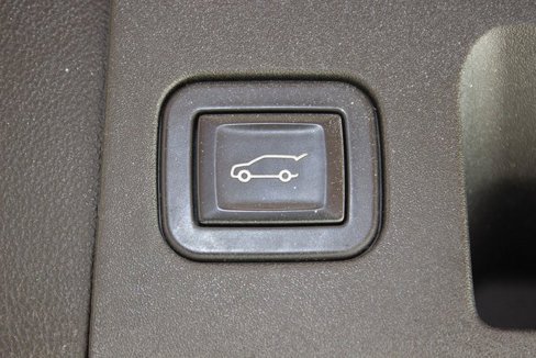 Used 2017 Cadillac XT5 Luxury w/ Driver Awareness Package image 15