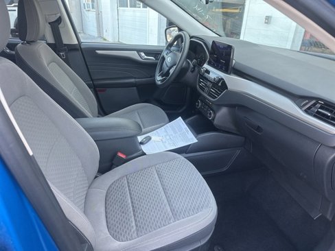 Used 2021 Ford Escape SE w/ SE Sport Appearance Package image 14