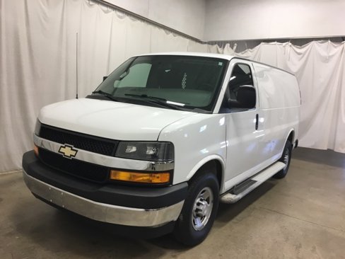 Used 2018 Chevrolet Express 2500 w/ Driver Convenience Package image 8
