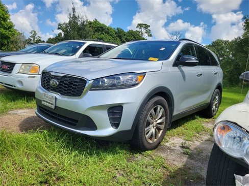 Used 2019 Kia Sorento S image 3